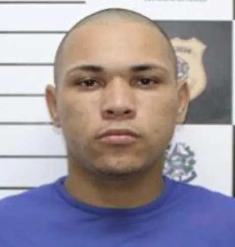 Imagem de um jovem preso por duplo homicídio (Welton dos Santos Souza, de 20 anos).