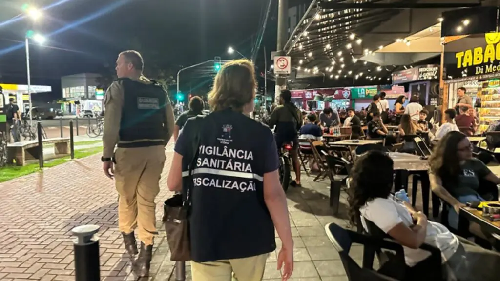 Fiscalização identifica irregularidades em bares e restaurantes de Vitória