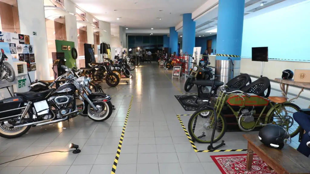 Com clássicos e arte, exposição de motos movimenta a ALES em dezembro