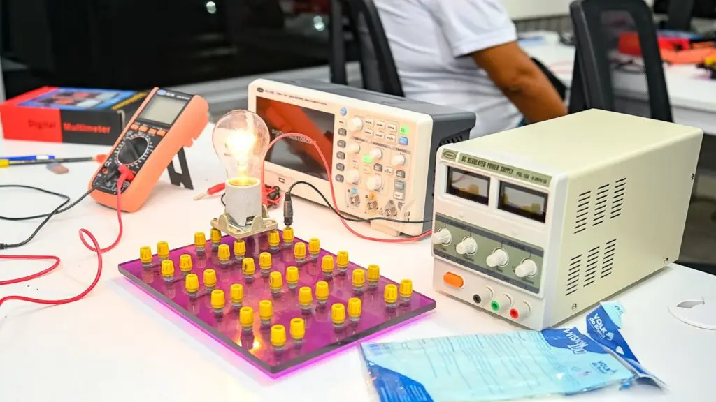 QualificaVix abre última pré-inscrição de 2025 para curso de eletricista industrial em Vitória QualificaVix abre última pré-inscrição de 2025 para curso de eletricista industrial em Vitória