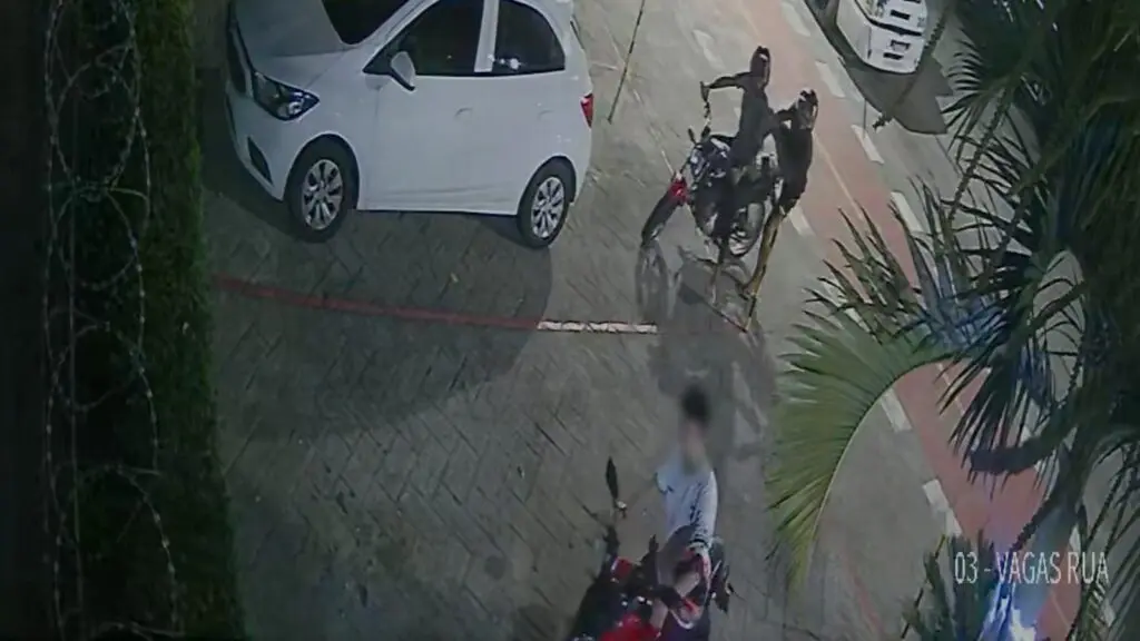 Vídeo: jovem reage a assalto à mão armada durante o réveillon na Serra