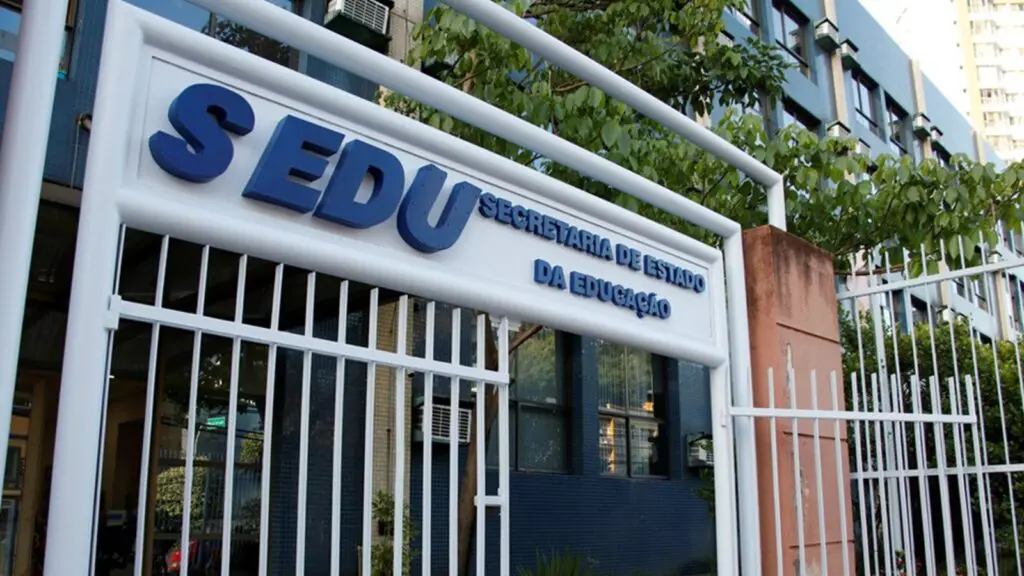 Erro no sistema da chamada escolar 2026 afeta cerca de 2 mil alunos da rede estadual do ES