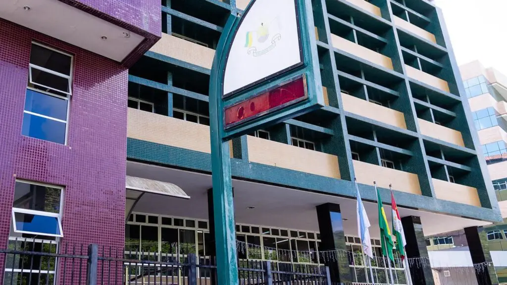 Inscrições abertas para concurso da Câmara Municipal com salários acima dos R$ 5 mil