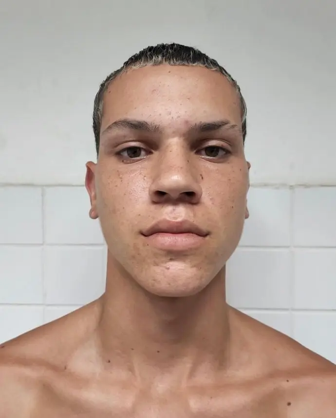 Imagem de um jovem (Paulo Lucas Amorim, de 20 anos).