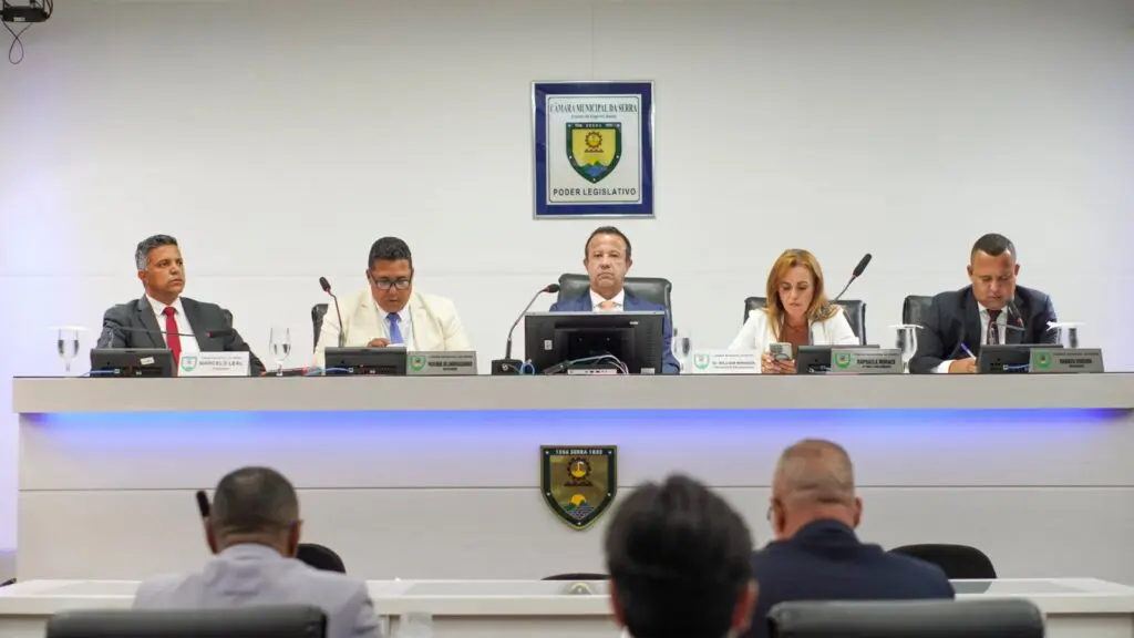 Câmara da Serra impõe corte de 10% em contratos e cria fiscalização para conter gastos