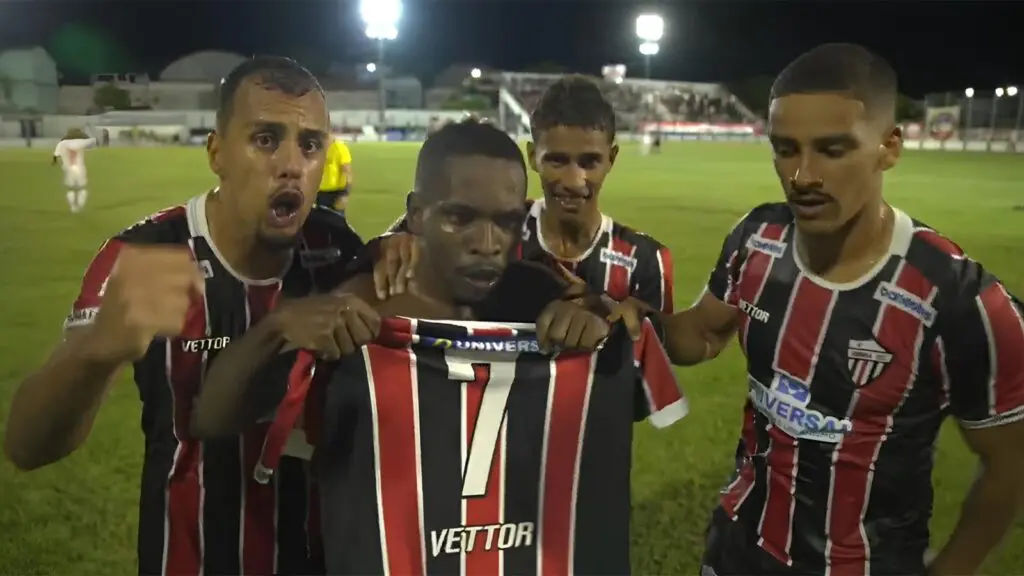 Com gol nos acréscimos, Serra vence o Real Noroeste e vai às semifinais do Capixabão