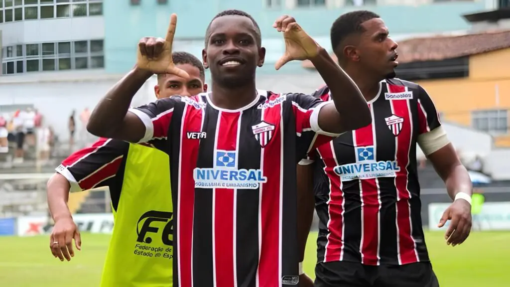 Serra vence o Vilavelhense e larga na frente nas semifinais do Campeonato Capixaba