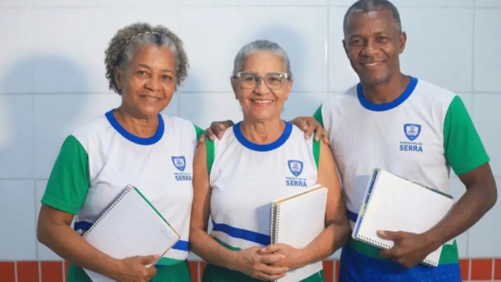 Chamadão da EJA abre vagas para jovens e adultos voltarem a estudar na Serra Quer voltar a estudar? Serra abre vagas para jovens e adultos