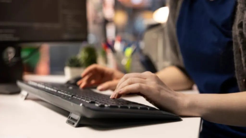 Mulheres da Serra podem se qualificar em informática com bolsa mensal de R$ 300