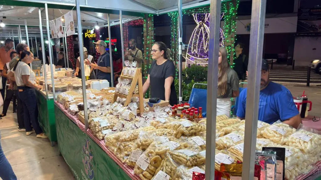 Feira da agricultura familiar movimenta Cariacica Feira da agricultura familiar movimenta polo gastronômico em Vila Palestina nesta quinta