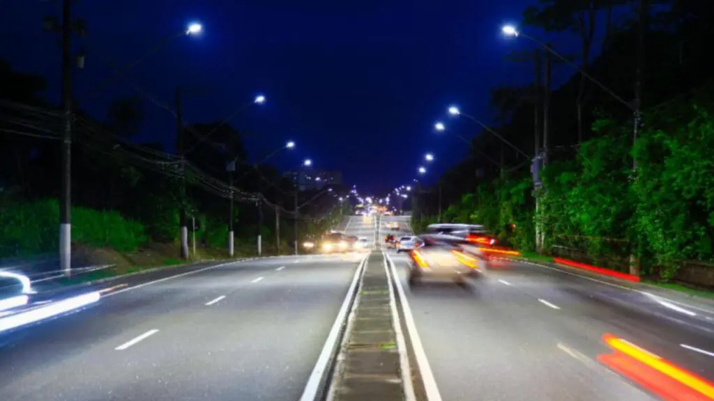 Aplicativo facilita pedidos de manutenção da iluminação pública na Serra