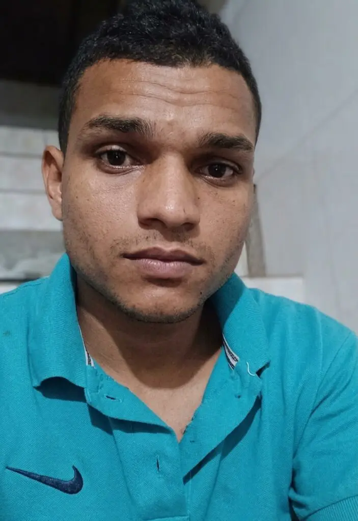 Foto de um homem (Fábio de Jesus Silva, de 28 anos).