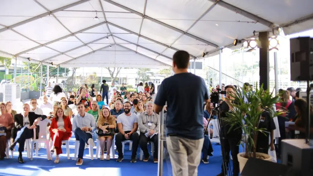 Robô humanoide e inteligência artificial serão atrações de evento gratuito na Serra