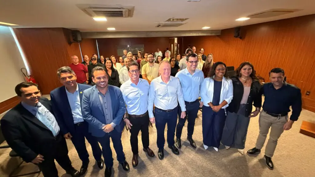 Marcelo Santos reúne pré-candidatos e projeta crescimento do União Brasil no Espírito Santo Pré-candidatos e dirigentes do União Brasil reunidos em plenária técnica sobre as regras eleitorais.