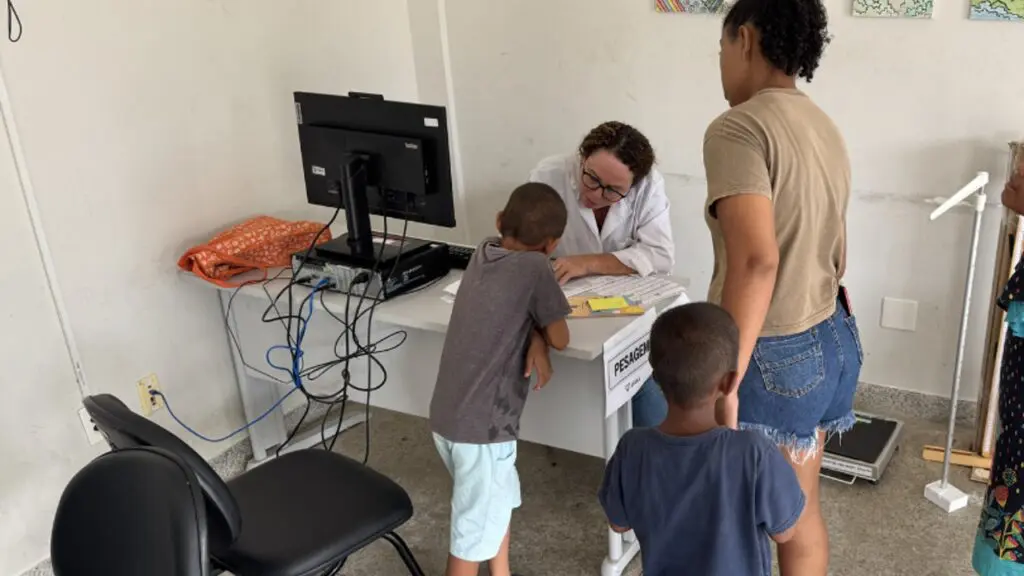 CRAS em Rede reúne serviços gratuitos em bairro da Serra CRAS em Rede reúne serviços gratuitos para moradores de Planalto Serrano