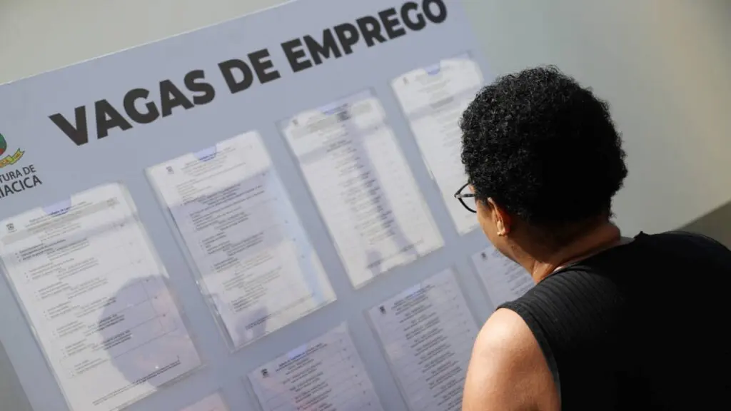 Cariacica abre 1.391 vagas de emprego com 300 oportunidades para PcDs Cariacica abre mais de 1.300 vagas de emprego; veja como participar da seleção