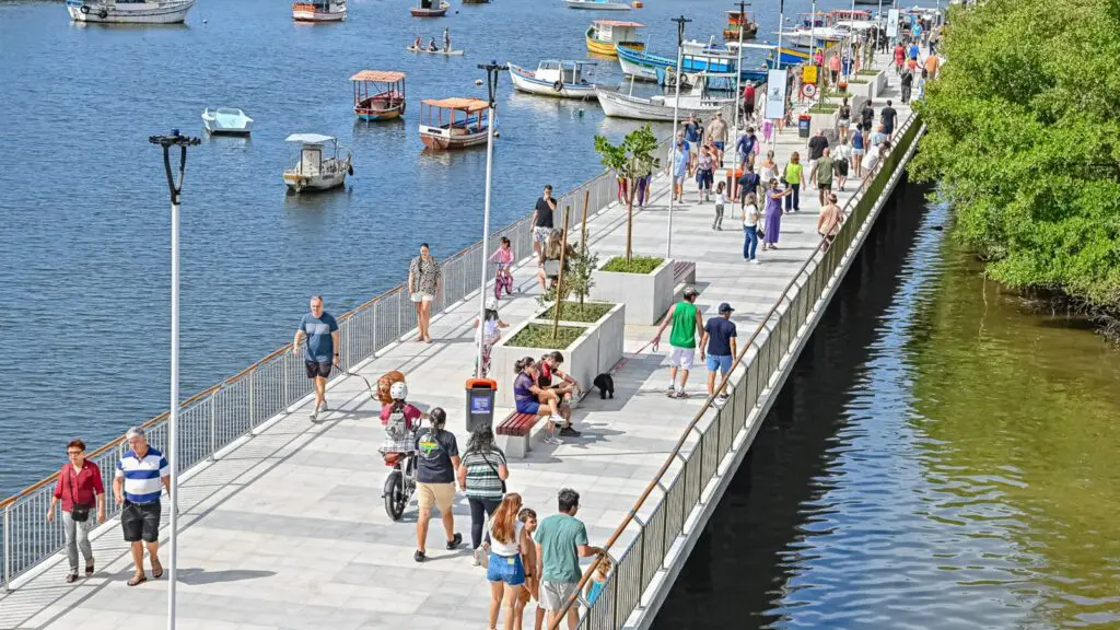 Canal de Camburi vira novo cartão-postal e atrai moradores e turistas em Vitória