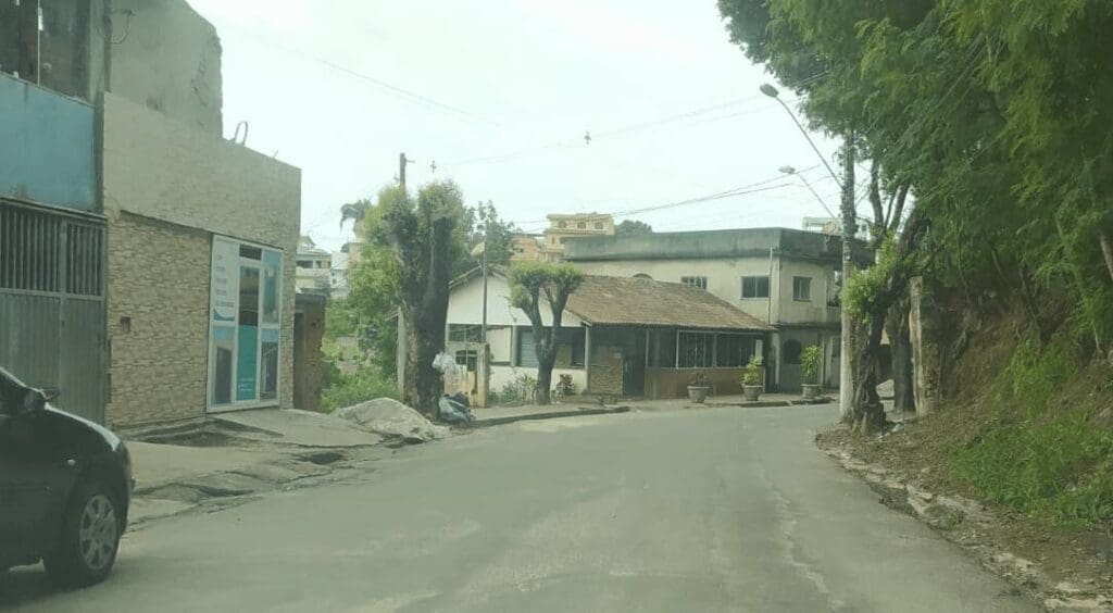 Dois homens baleados durante comemoração em bar no bairro Nova Carapina I