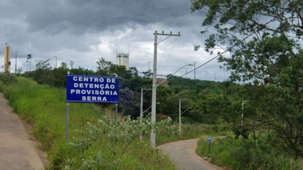 Denúncia de superlotação e morte no Centro de Detenção Provisória da Serra Denúncia de superlotação e morte no Centro de Detenção Provisória da Serra