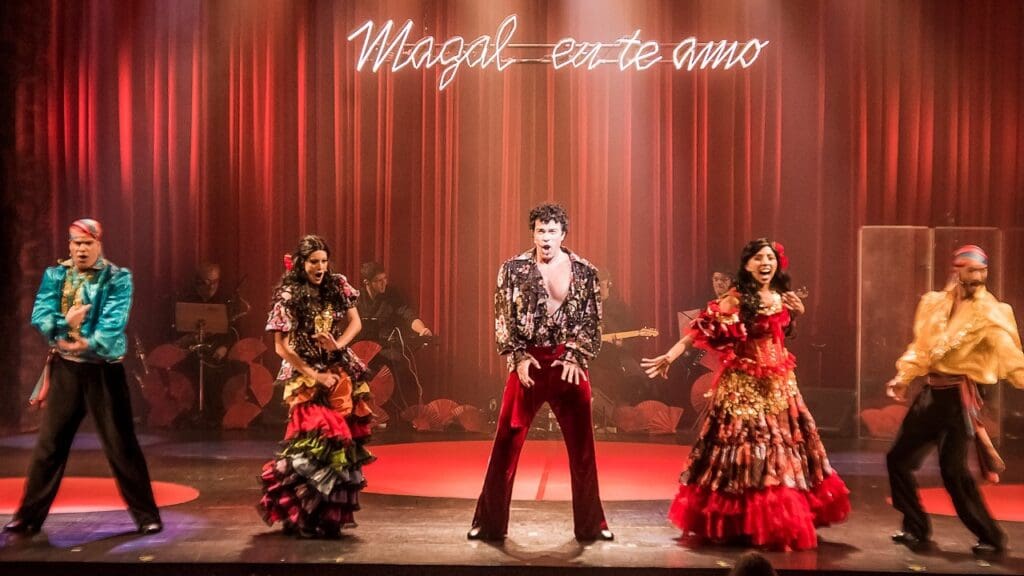 Espetáculo musical em homenagem ao cantor Sidney Magal, com entrada franca para ONGs e escolas públicas