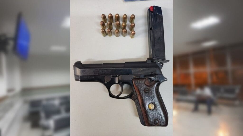 Paciente armado com pistola coloca terror em funcionários da UPA de Castelândia