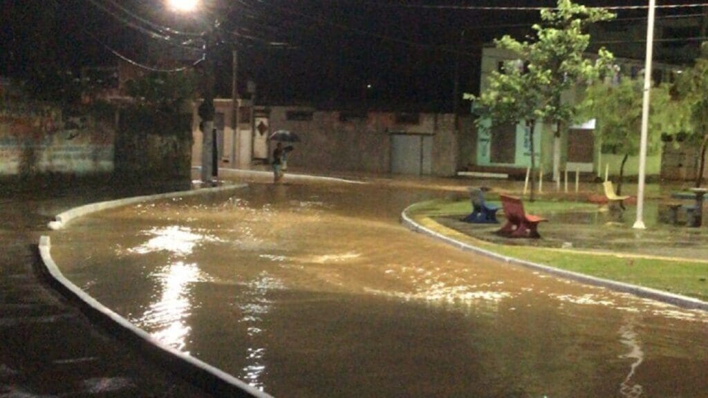 Inmet emite alertas de chuvas no ES