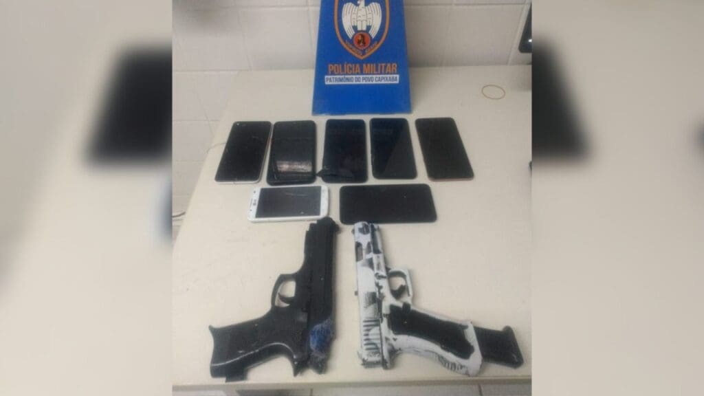 Assaltantes usam armas falsas durante arrastão a ônibus próximo ao bairro Planalto Serrano