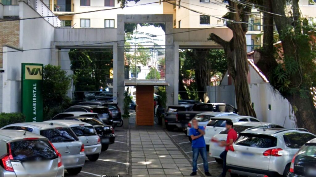 Foto da entrada da empresa Vitória Ambiental localizada no ES