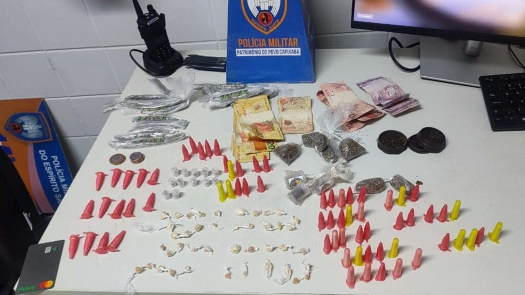 PM prende dois "caixa-baixa" com mochilas cheias de flagrantes em Planalto Serrano