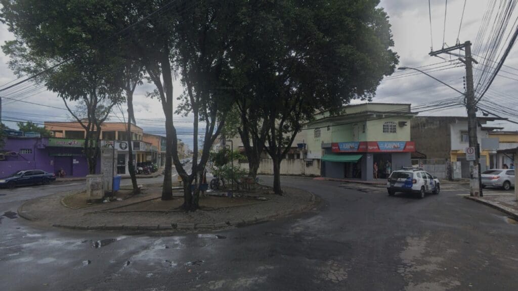 GTA Serra: criminoso atira em dois homens e rouba moto em seguida em José de Anchieta