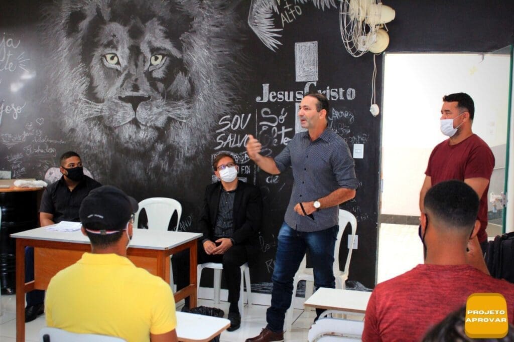 Professores do Projeto Aprovar em sala de aula