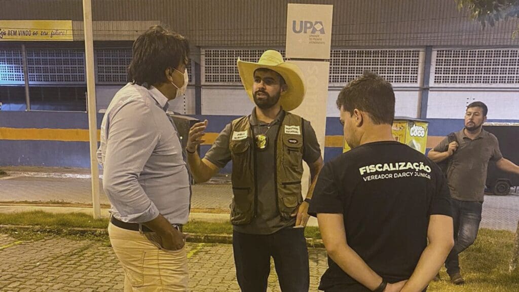 Vídeo: vice-prefeito e vereador somam força com Pablo Muribeca durante fiscalização na UPAs da Serra