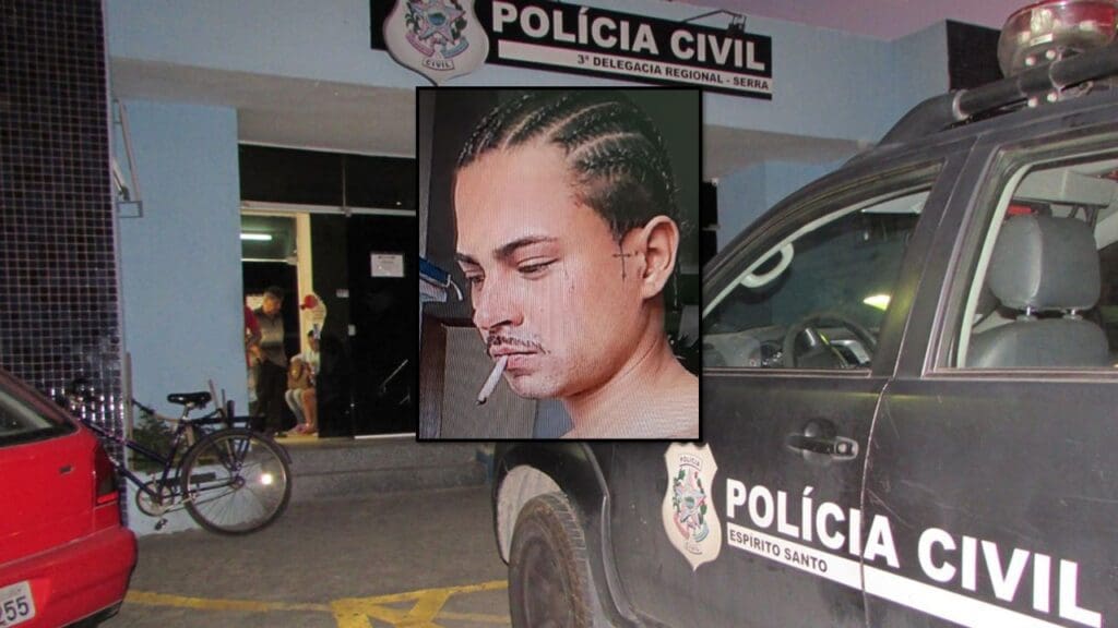 Arte com 2 imagens ao fundo a sede da 3ª Delegacia Regional situada na cidade da Serra, com uma foto em destaque de um homem com tranças e tatuagem no rosto, em sua boa um cigarro de maconha.