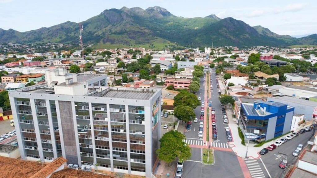 Vista aérea da sede central prefeitura da Serra, monte mestre alvaro e adjacências