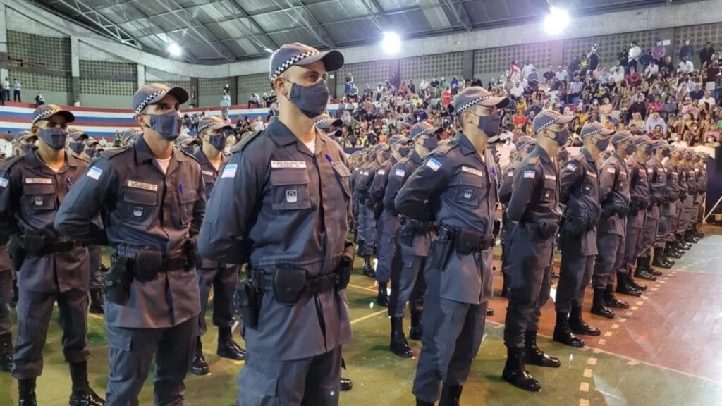 Foto de vários PMES e posição de sentido