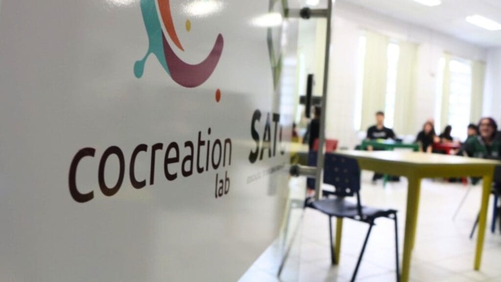Foto da porta de entrada da Cocreation lab