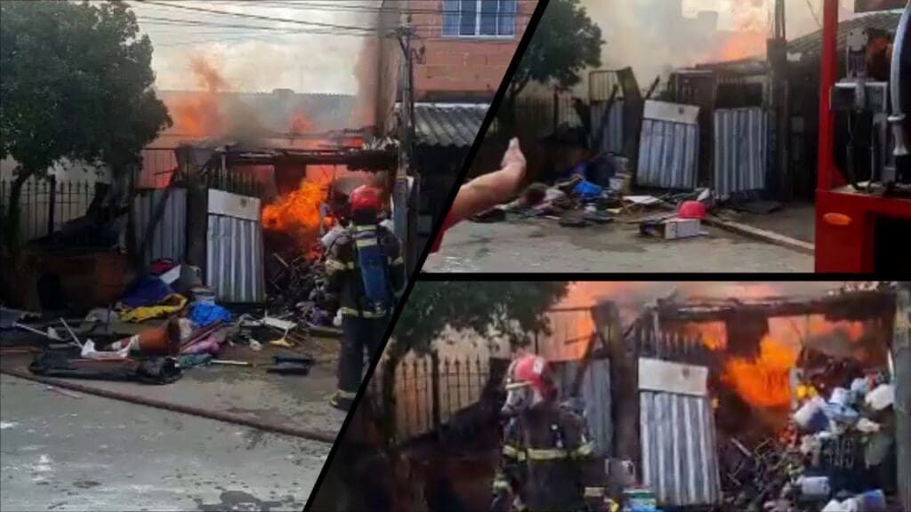 Arte com 3 imagens na primeira um soldado do Corpo de Bombeiros, em frente a uma residencia em chamas, na segunda um morador ao lado da viatura do Corpo de Bombeiros, olhando uma residencia em chamas, e na terceira foto um bombeiros saindo da frente da entrada da casa em chamas