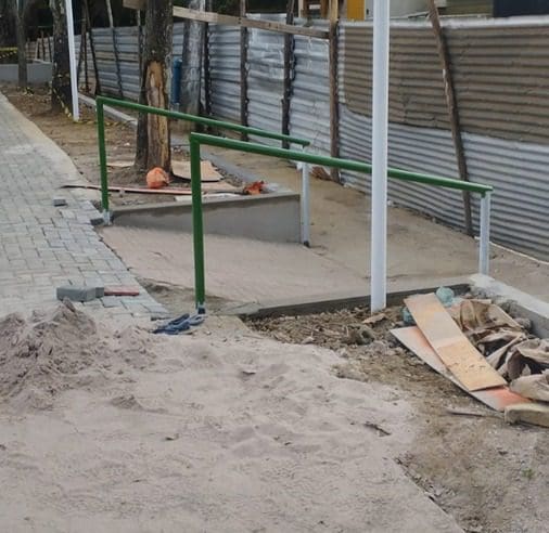 Canteiro de obras da praça central de Colina de Laranjeiras