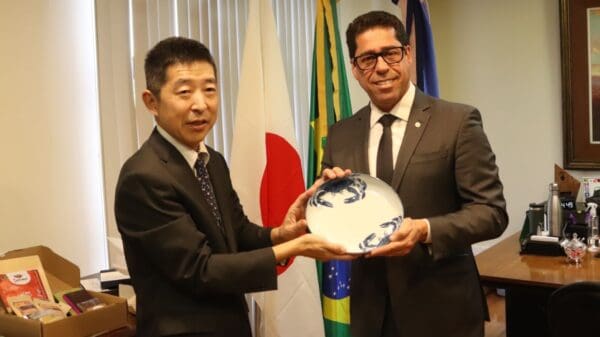 Ken Hashiba, Cônsul Geral do Japão e Marcelo Santos Presidente da ALES