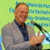 Governador Renato Casagrande no evento para assinar o Pacto Nacional pela Consciência Vacinal