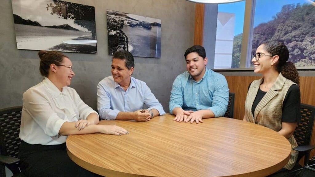 Vice-governador Ricardo Ferraço em reunião do acordo com a Shein