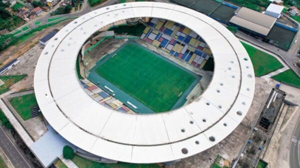 Estádio Kleber Andrade, em Cariacica pode ser a nova casa temporária do Vasco