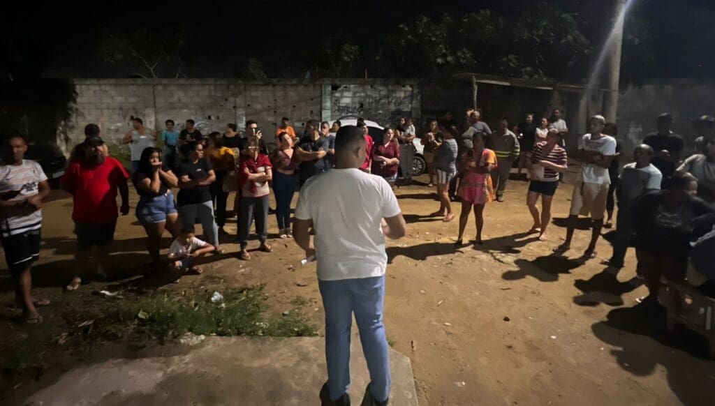 Anderson Muniz realizou reuniões com os moradores em Balneário de Carapebus