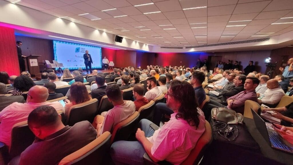 Comissão da Câmara da Serra marca presença em busca de inclusão digital na Tech Gov Fórum no ES Comissão da Câmara da Serra na Tech Gov Fórum