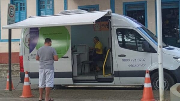 EDP oferece Van da Boa Energia com serviços de energia elétrica no bairro Planalto Serrano