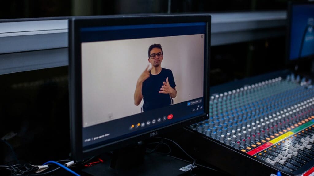 Câmara da Serra passa a ter intérprete de Libras em tempo real durante as sessões