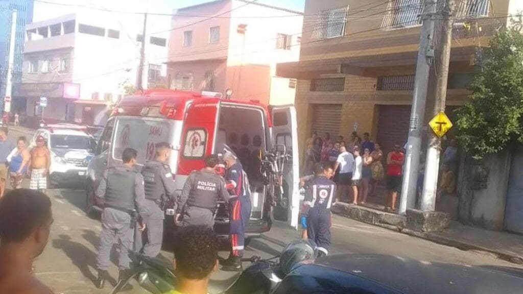 Briga em bar termina com homem vítima de bala perdida em Vitória