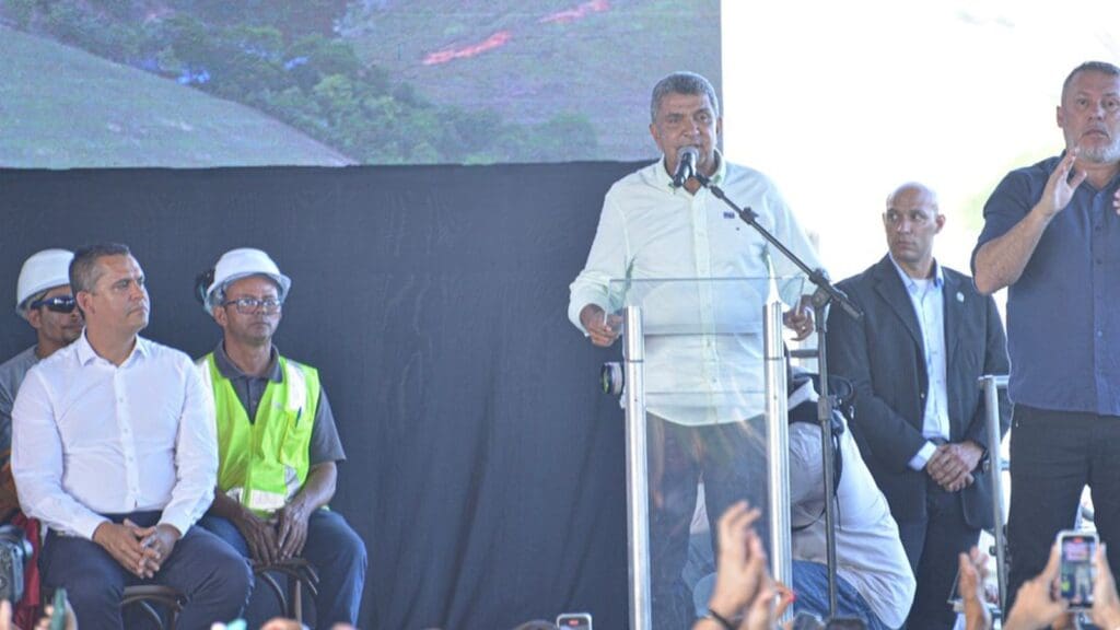 Sergio Vidigal durante inauguração do Contorno do Mestre Álvaro