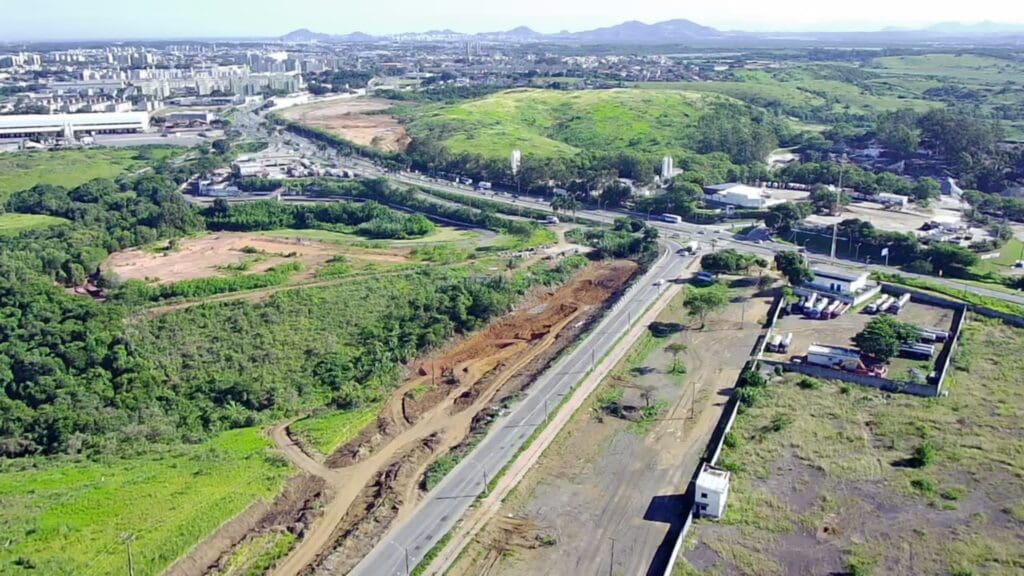 Obra de expansão da Avenida Civit I