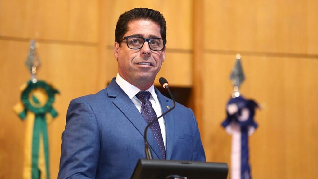 Presidente da ALES define rito para analisar prisão do deputado Capitão Assumção